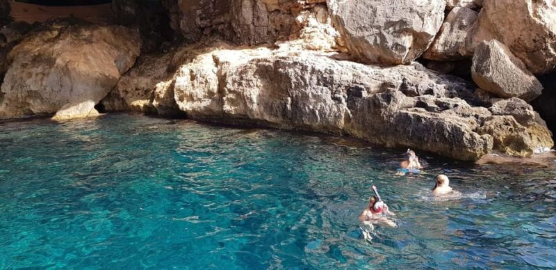 Mallorca: Caves, Cliffs, and Coves Boat Trip - Discovering the Caves, Cliffs, and Hidden Bays