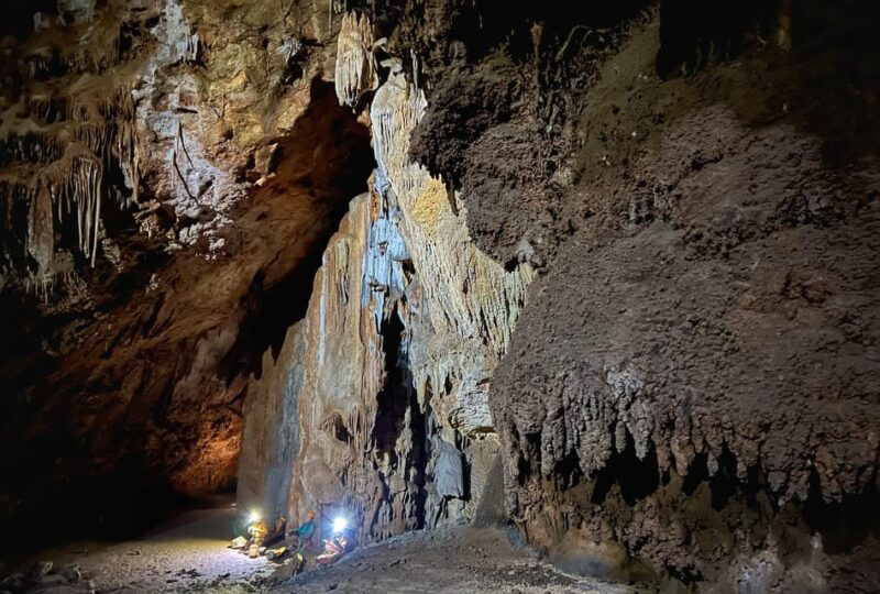 Mallorca: Cova de Sa Campana Rappelling Adventure - Guides and Language Support