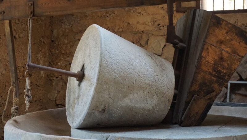 Mallorca: Day Trip to Hidden Gems of Tramuntana with Lunch - Traditional “Pa amb Oli” Lunch with Local Flavors