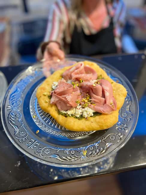 Mallorca: Mediterranean kitchen party with cooking class and wine tasting - Key Points