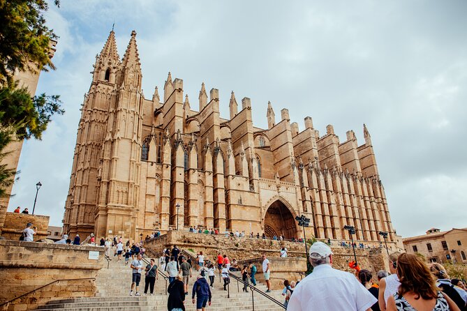 Mallorca Old Town Walking Tour with Cathedral Skip The Line Tour - Inside Palma Cathedral: Architectural Marvel and Artistic Highlights