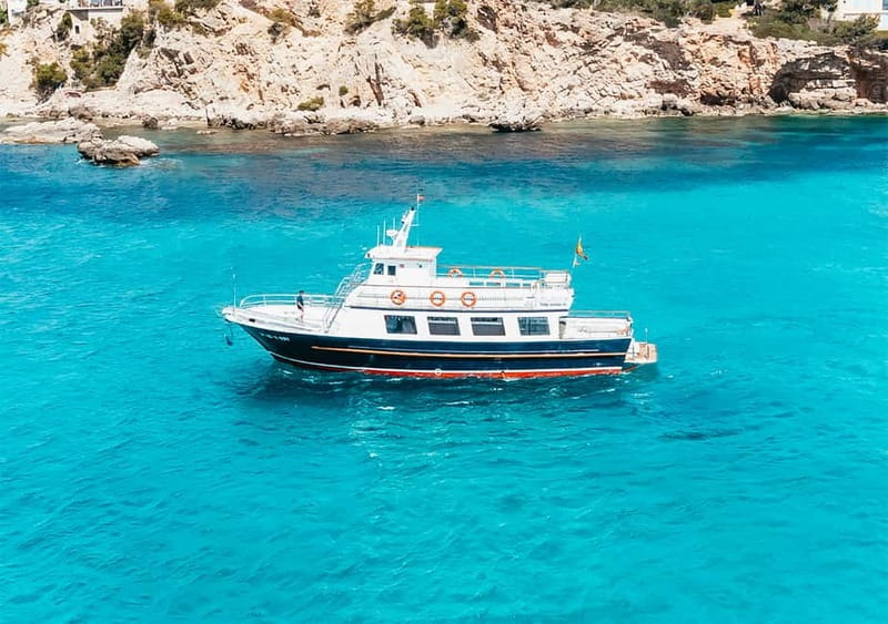 Mallorca: Palma Boat Tour & Snorkeling with Drink Included - The Importance of Punctuality and Boarding