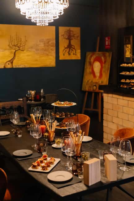 Mallorca Premium Wine Tasting in a Private Art Lounge - Curated Selection of Premium Mallorcan Wines