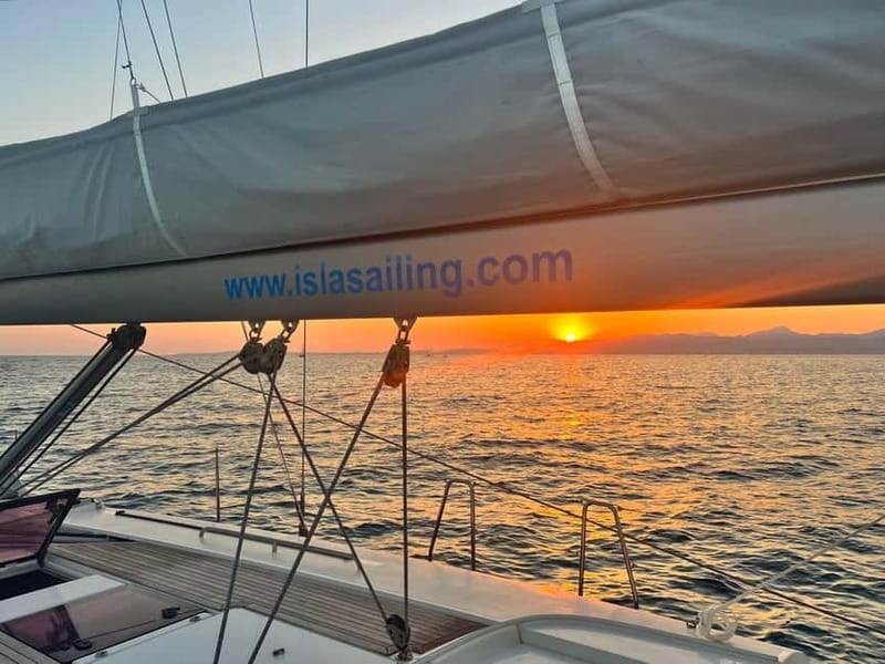 Mallorca: Sailing Tour with Drinks, Tapas & Swimmimg! - The Crew and Guides: Friendly and Attentive