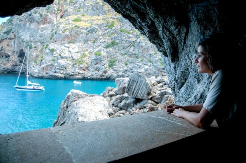 Mallorca: Scenic Full-Day Tour from the North - Mealtime and Free Time in La Calobra or Soller