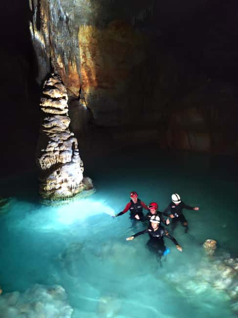 Mallorca: Sea Cave Adventure at Cova de Coloms - Inside the Glowing Chambers of Cova de Coloms