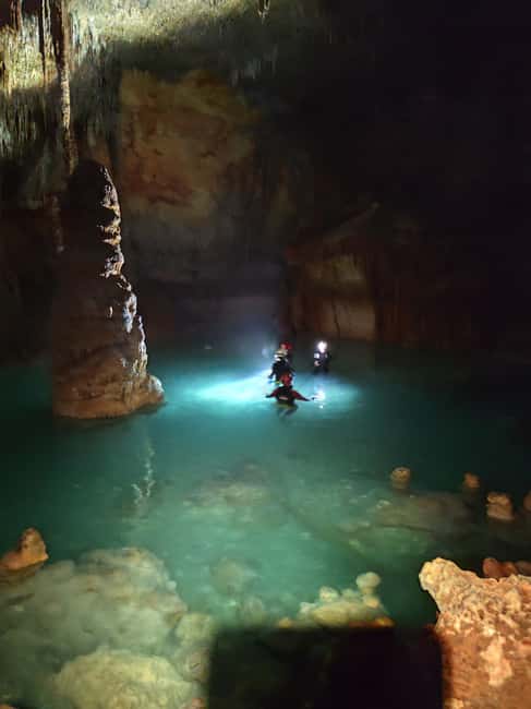 Mallorca: Sea Cave Adventure at Cova de Coloms - Meeting Point and Pacing of the Tour