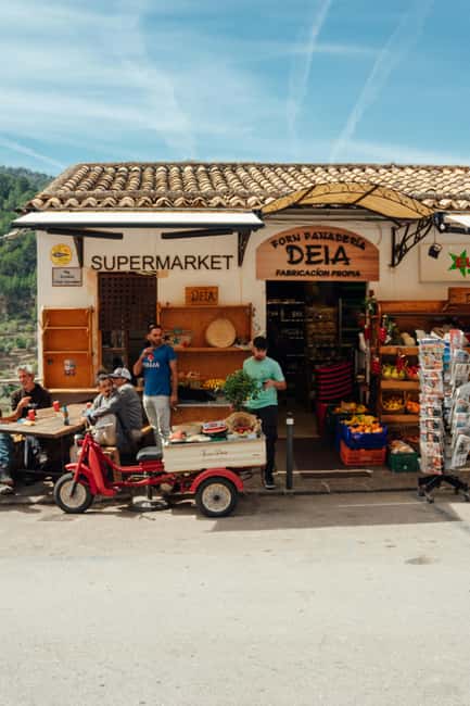 Mallorca Shore Excursion to Soller, Valldemossa and Deia - Visiting Deia’s Artistic and Celebrity-Attracting Vibe