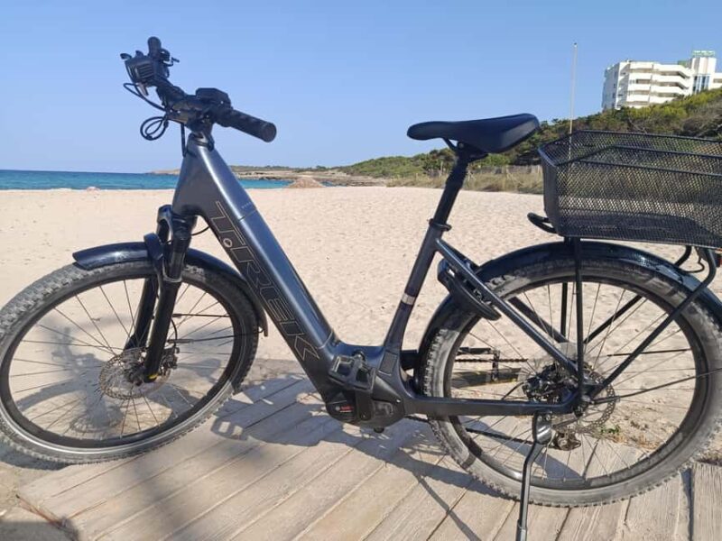 Mallorca: Touring or electric bike rental in Cala Millor - Explore Cala Millor and Surroundings on Your Own Terms