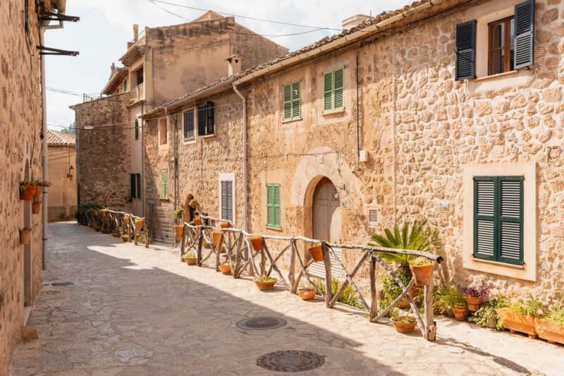 Mallorca: Villages, Valldemossa & Local Lunch - Exploring the Historic Village of Valldemossa