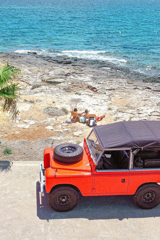 Mallorca: Vintage Sunset tour by the sea with a picnic - Vintage Props and Photography for a Retro Flair