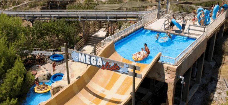 Mallorca: Western Waterpark Tickets with Transfer - The Family-Friendly Atmosphere and Show Highlights