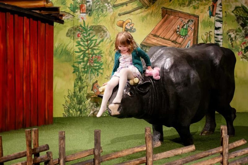 Malmö: Funnys Äventyr - Play Areas, Kids Theater & Carousel - Shopping for Fairy Tale Merchandise and Moomin Products