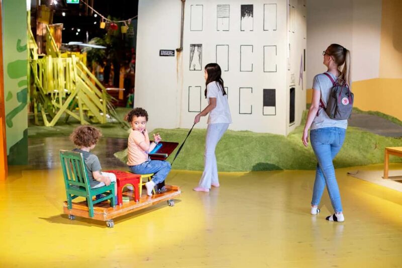 Malmö: Funnys Äventyr - Play Areas, Kids Theater & Carousel - Practical Details and Visitor Logistics