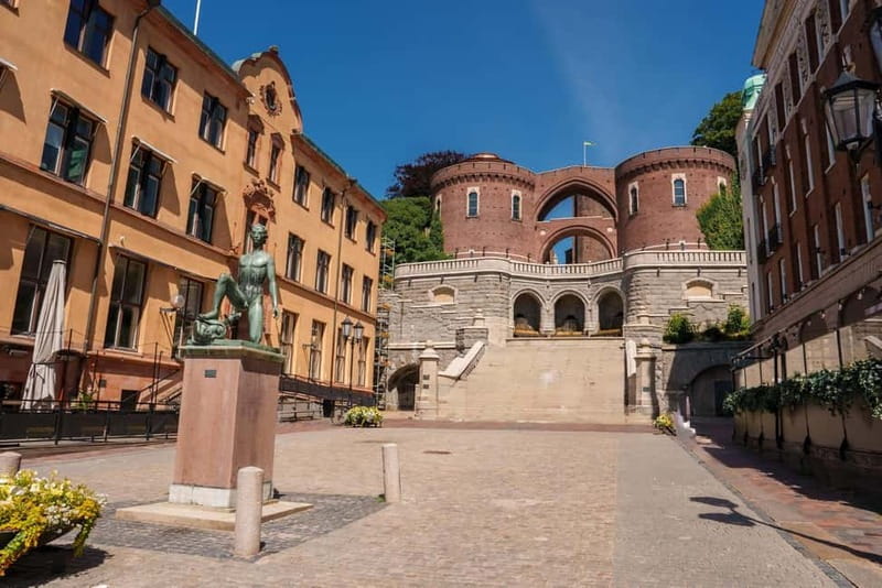 Malmo: Insta-Perfect Walk with a Local - Key Points