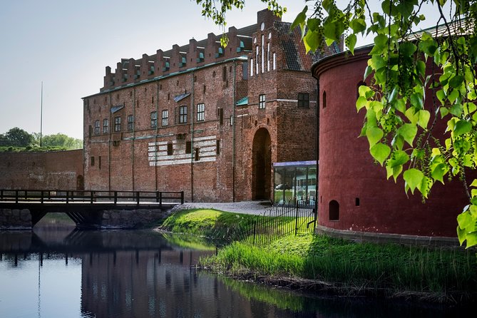 Malmö & Lund Tour, Crossing the Øresund Bridge to Sweden - Key Points