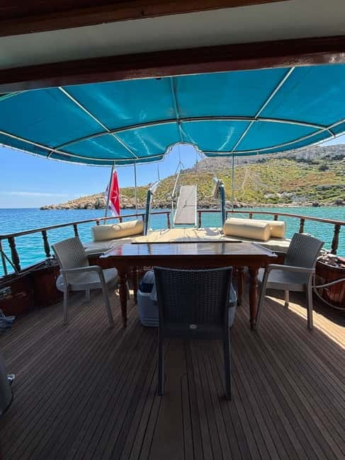 Malta: 3 Bay Cruise to Selmun Bay, Blue Lagoon and Gozo - Alfa Rock in Gozo: A Dramatic Coastal Landmark