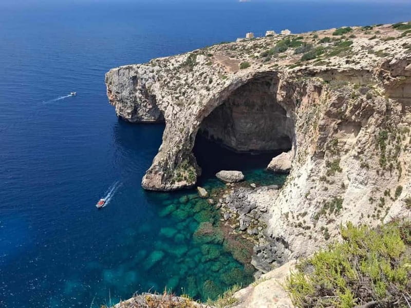 Malta: 5 hr Vintage Bus Tour - Mdina & Blue Grotto inc. food - Visiting Marsaxlokk Fishing Village and Blue Grotto