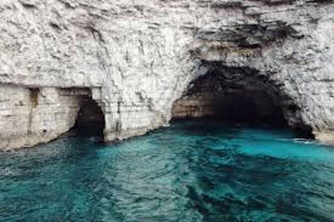 Malta: Comino Cruise and Jeep Tour with lunch and Transport - Key Points