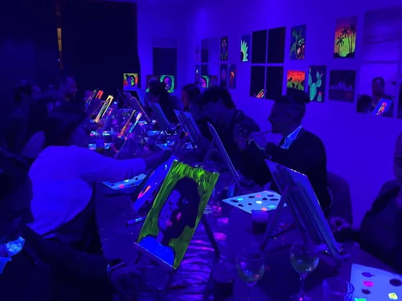 Malta: Glow-in-the-Dark Drink & Paint Experience - Who Will Love This Experience?