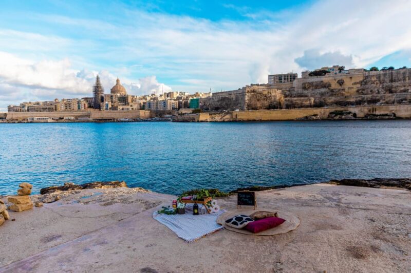 Malta: Marrige Proposal with Scenic Views and Picnic - The Picnic Experience After the Proposal