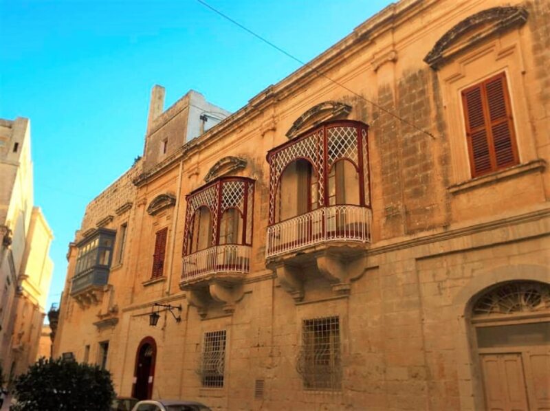 Malta: Mdina and Rabat Walking Tour with Catacombs - Accessibility and Practical Considerations