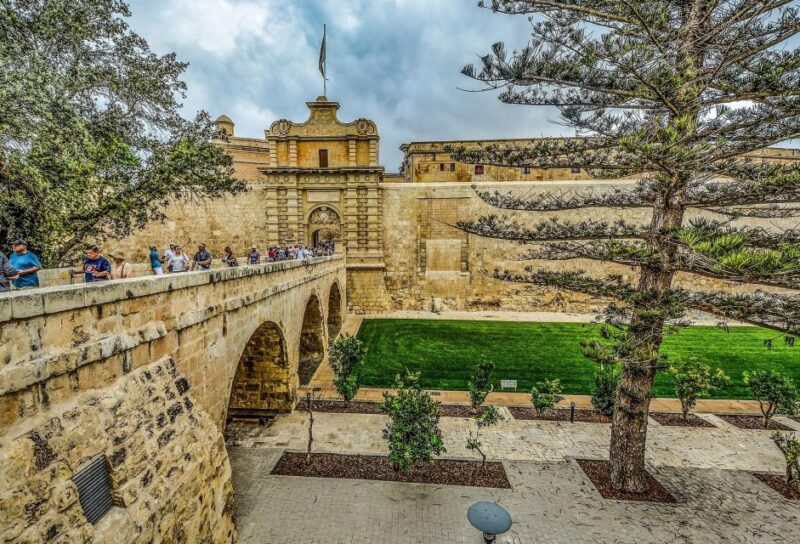Malta: Mdina, Dingli Cliffs and San Anton Botanical Gardens - Explore Malta’s Iconic Sites in a Half-Day Tour
