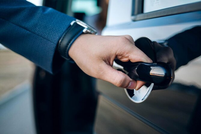 Malta: Private Chauffeur Service To Explore The Island - Booking in Advance and Accessibility