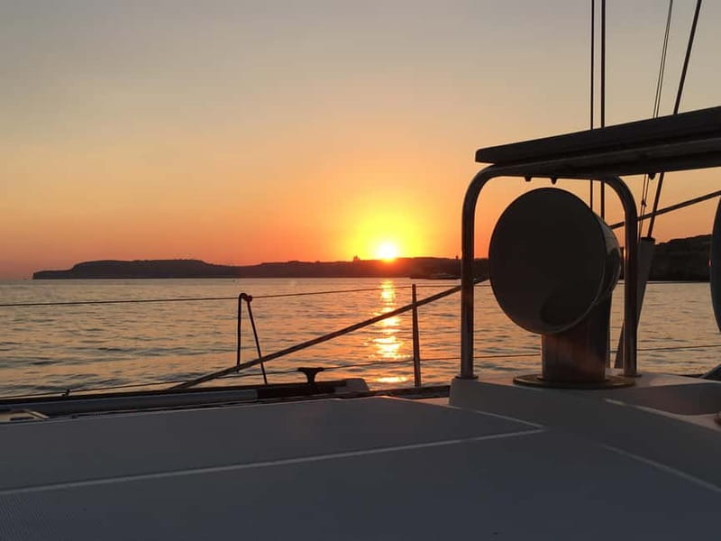 Malta: Private Yacht Charter with Skipper and Drinks - Customizing the Experience with Food and Drinks