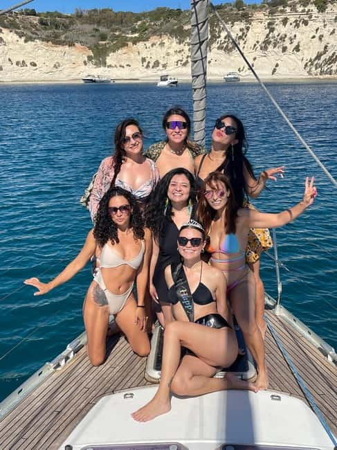 Malta: Private Yacht Charter with Skipper and Drinks - Logistics and Group Experience