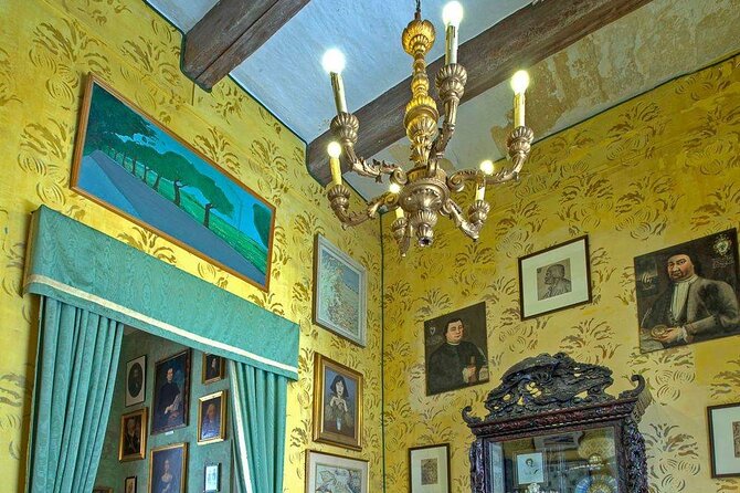 Malta Shore Excursion: Private Tour of Historic Palaces and Noble Homes - Step Inside Casa Rocca Piccola, a 16th-Century Noble Residence