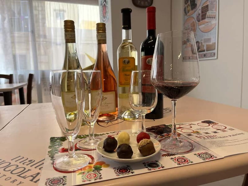 Malta: Wine and Chocolate Pairing Experience - The Expert Guide and Their Role in Enhancing the Experience