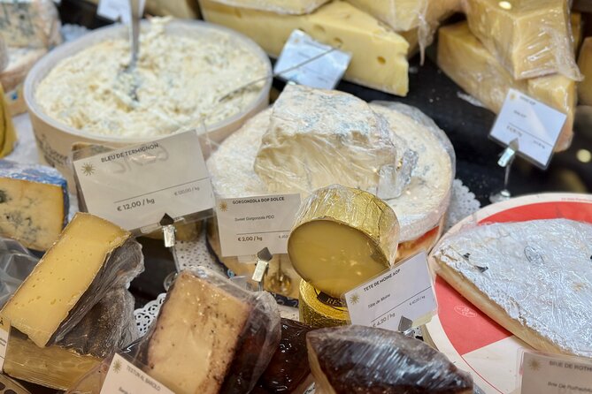 Mamma Mia! Milan Street Food Tasting and City Guided Tour - Discover the Ruins of the Roman Circus