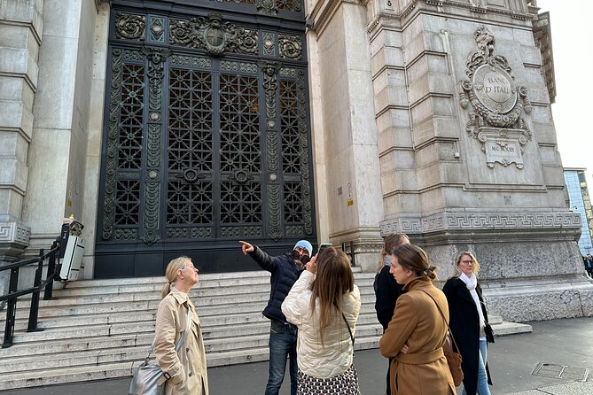 Mamma Mia! Milan Street Food Tasting and City Guided Tour - Piazza del Duomo: The Heart of Milan