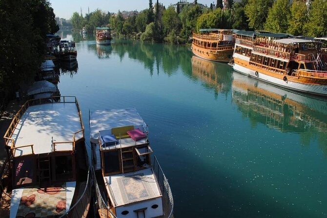 Manavgat River Cruise From Alanya w/ Hotel Transfer Service - Enjoying a Lunch on the Boat