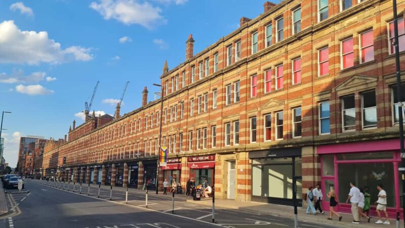 Manchester: '5 Quarters' Guided Walking Tour - The Experience from a Guided Perspective: Insightful, Engaging, and Family-Friendly