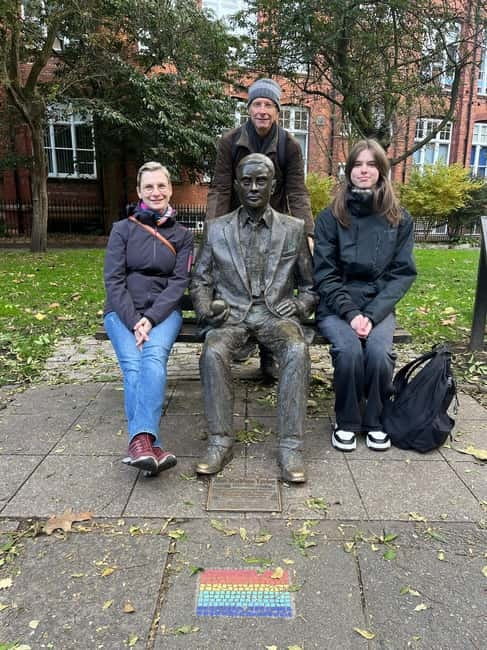 Manchester City Highlights Walking Tour - What Makes the Meeting Point Ideal for Visitors