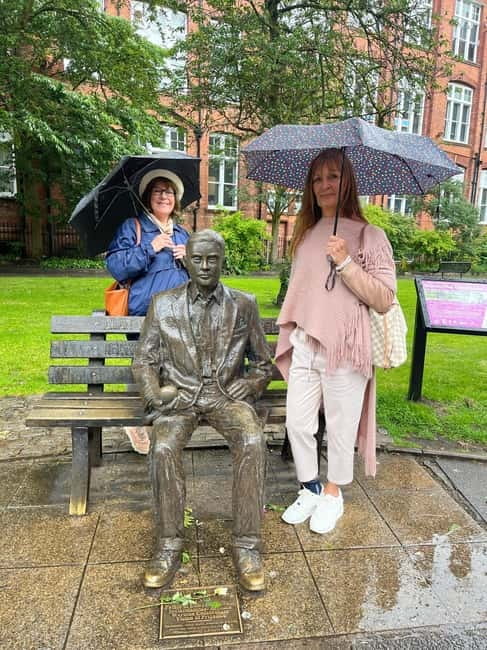 Manchester City Highlights Walking Tour - How the Tour Balances History and Modern Culture