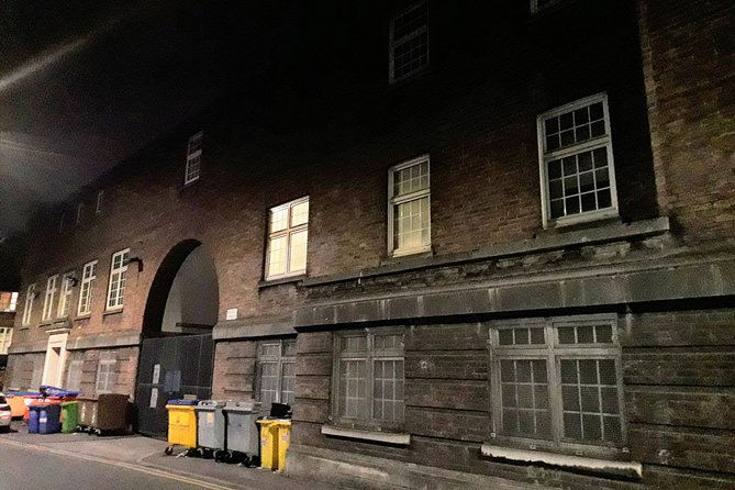 Manchester Haunt Quest: Solve the Mystery of the Pusher - Albert Square and the Gothic Heart of Manchester