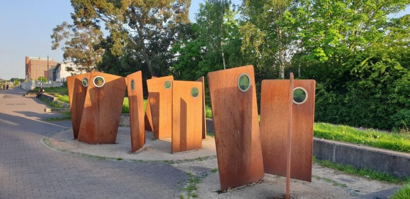 Manchester: Media City & The Quays Guided Walking Tour - Exploring Media City and Salford Quays