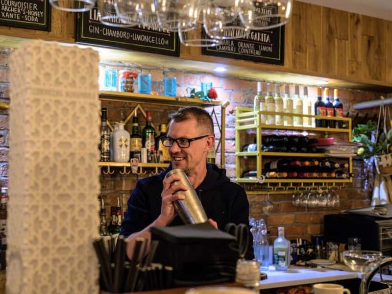 Manchester: Private Cocktail Masterclass with Dinner - Key Points