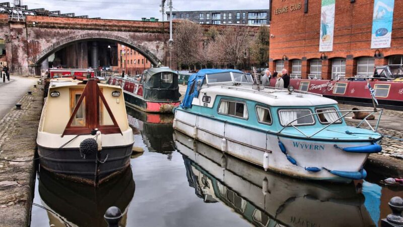 Manchester Private Tour with a Local: Icons & Hidden Gems - Key Points