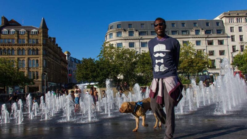Manchester Private Tour with a Local: Icons & Hidden Gems - Discovering Hidden Street Art and Quiet Courtyards