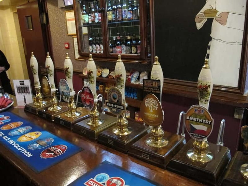 Manchester: Pub Tour - Fun and Friendly Pub Quiz with Prizes