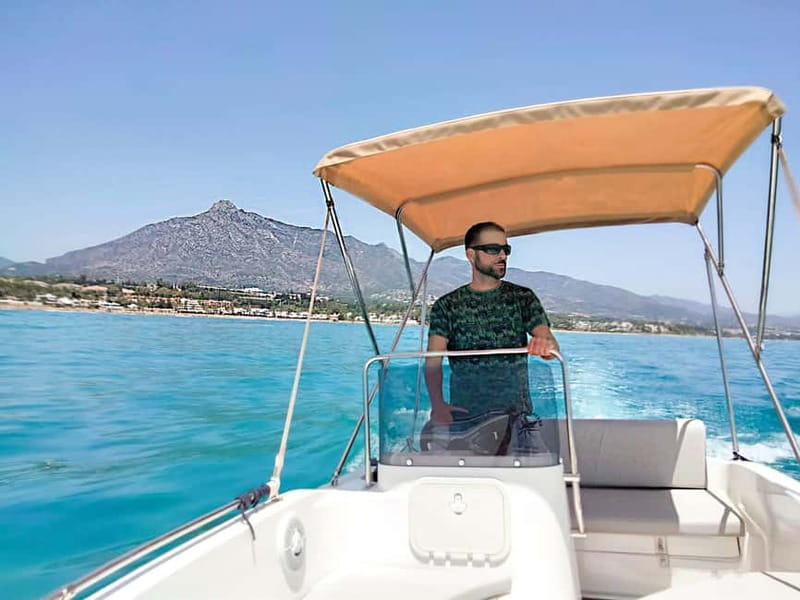MANGO BOAT - Unlicensed boat in Puerto Banús - Customization and Special Occasions on the Water