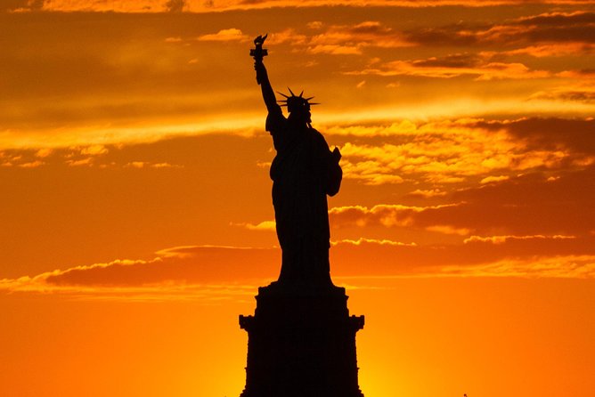 Manhattan Adventure Sightseeing Boat Tour - departing DOWNTOWN - The Crew and Narration Style