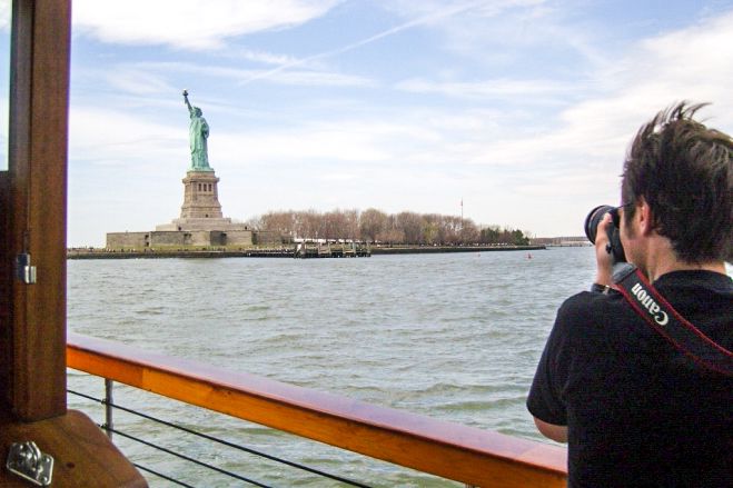 Manhattan: Statue and Skyline Cruise Aboard a Luxury Yacht - Comparing This Cruise to Other Waterfront Experiences