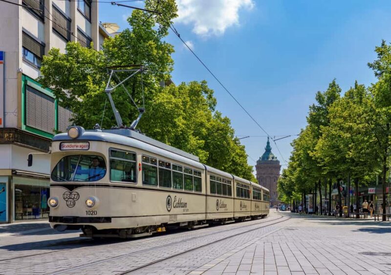 Mannheim: City tour with the historic tram - Mannheims Historic Tram City Tour: A Retro Ride through the "Square City"