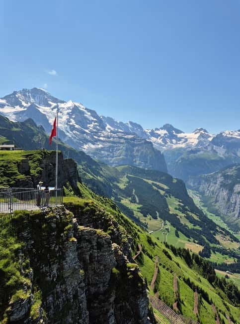 Männlichen: Cheese and Chocolate Tasting on Mountain Summit - Unveiling Swiss Cheese at a Secret Picnic Spot