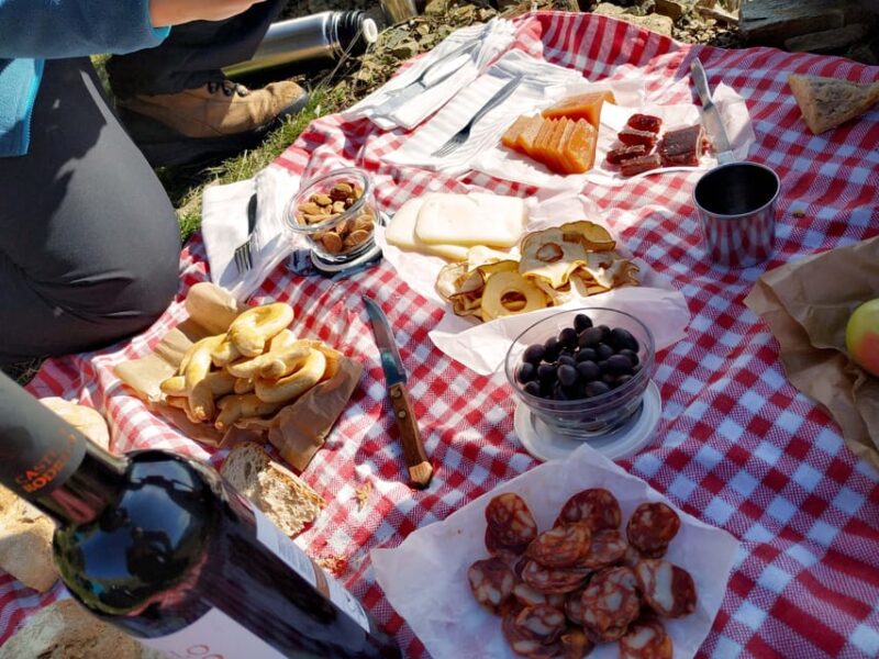Manteigas: Serra da Estrela Shepherd Path Hike with Shepherd - Discover the Serra da Estrela Shepherd Path Hike with a Local Shepherd in Manteigas